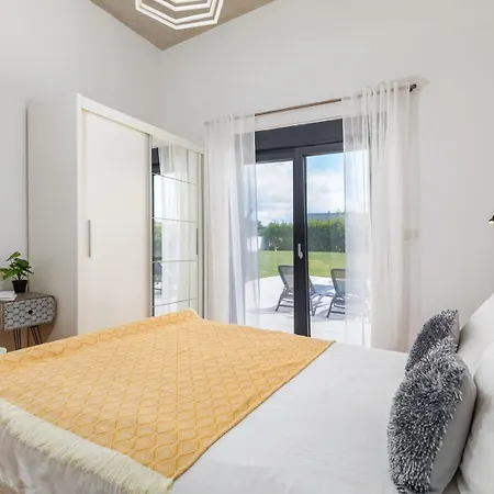 Sama By Villsy * Žminj